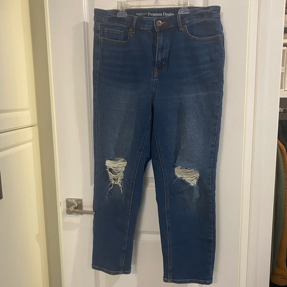 Addition Elle Distressed Jeans - Picture 1 of 6